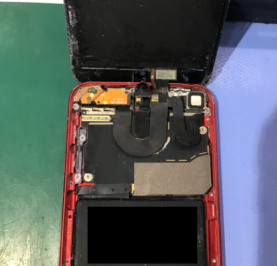 iPod touch 第5世代の修理はデータそのまま・最短即日修理のスマホ修理工房中野ブロードウェイ店にご相談ください！！